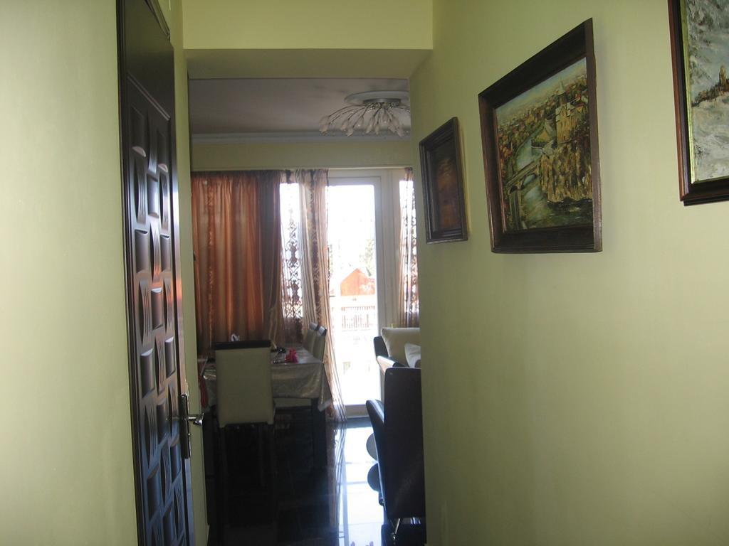 Lika'S Apartment Batumi Cameră foto
