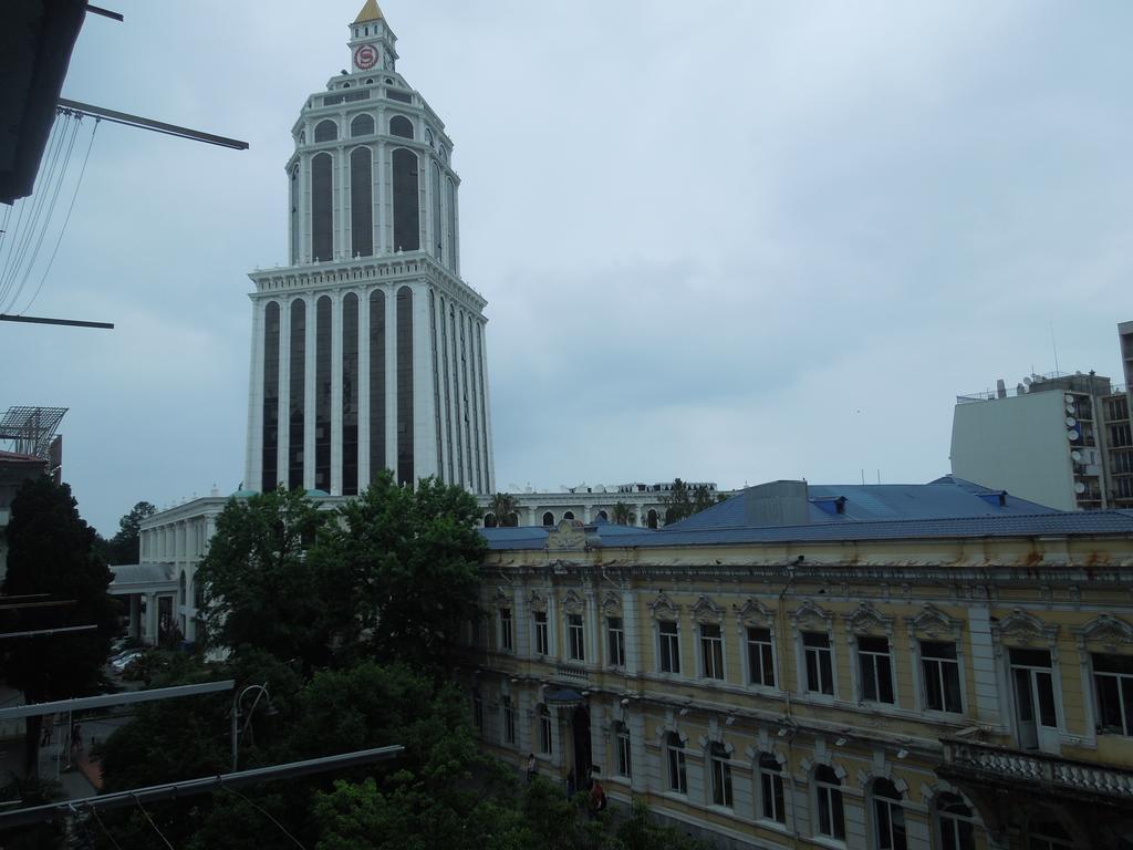 Lika'S Apartment Batumi Exterior foto